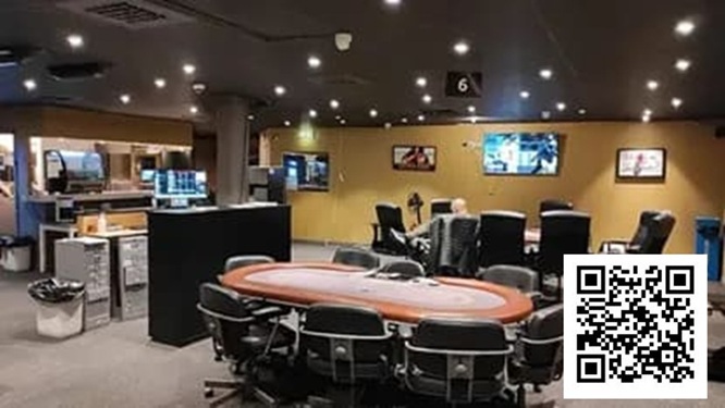 深夜牌局变“战场”!瑞典特警荷枪实弹突袭扑克比赛,线下扑克彻底凉凉?