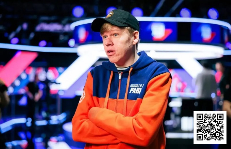 280万分之一的概率！小哥在8人桌碰到四家同时击中暗三条！