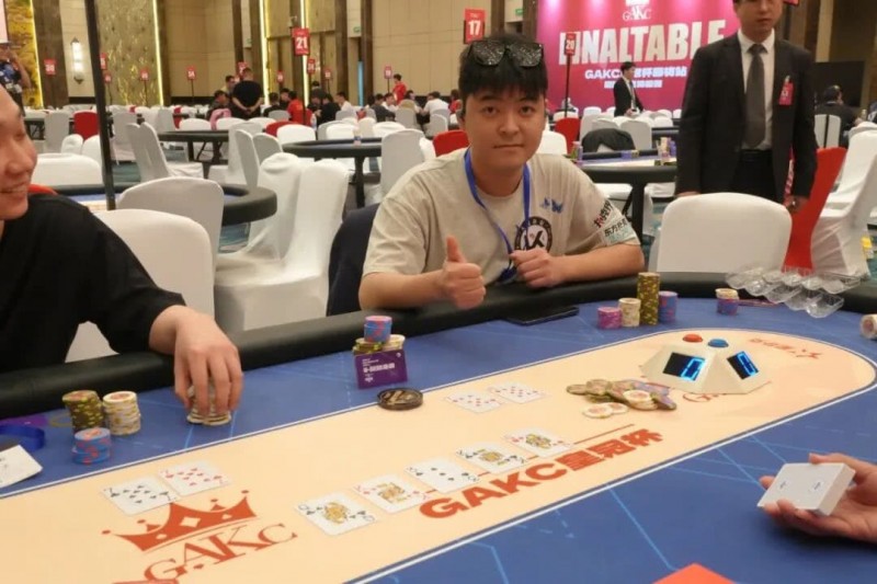 SWPT·广安站 | 从“抚仙湖杯”到SWPT，西南扑克标杆赛事华丽升级，首日战火点燃！马鹏龙斩获回馈赛冠军
