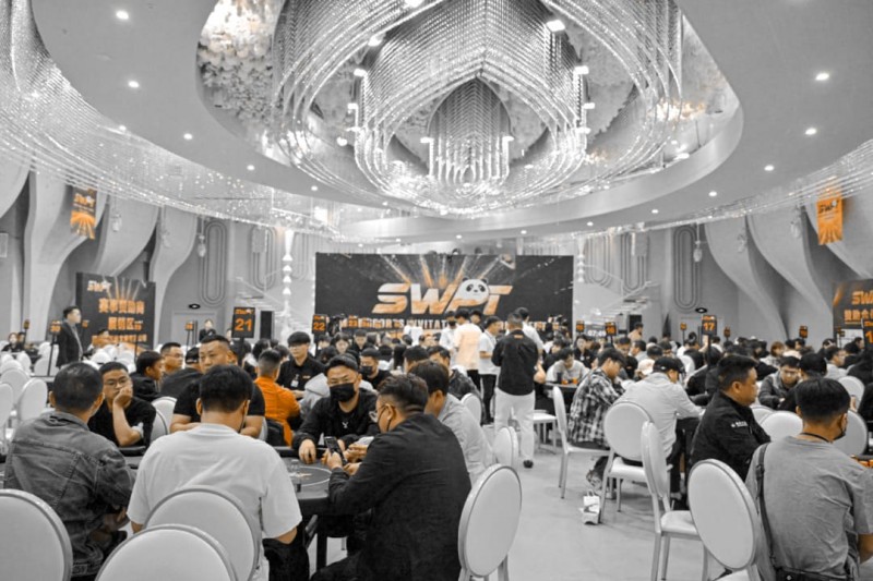 SWPT·广安站 | 从“抚仙湖杯”到SWPT，西南扑克标杆赛事华丽升级，首日战火点燃！马鹏龙斩获回馈赛冠军