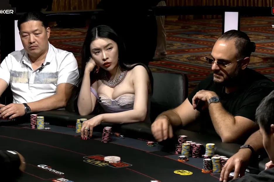 布兰妮因资金合规问题被“请出局”,直播中断数分钟