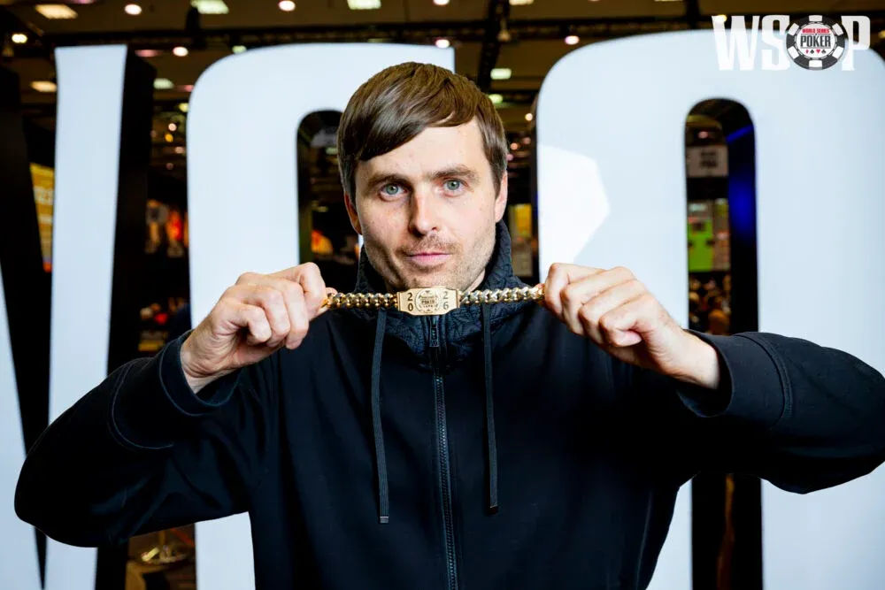 捷克最会赚钱的25个运动员里,混进了两个扑克牌手,其中一个才27岁