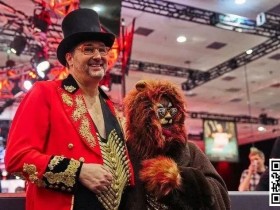 17条金手链+17位美女!最臭屁又最热爱主赛事的男人Phil Hellmuth