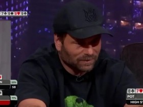 手拿97在翻牌圈击中中对,对手KK全下,你敢跟注吗?还真有人敢!