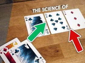 玩法:拿着JJ,当翻牌发出一张Q、K或A时,该怎么打